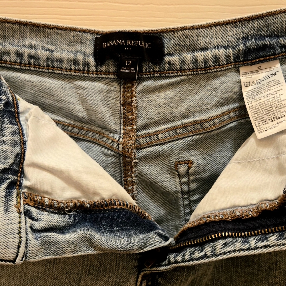 Banana Republic Acid Wash Denim Blue Jean Skirt Cotton Knee Length Y2K NWOT - Picture 4 of 13